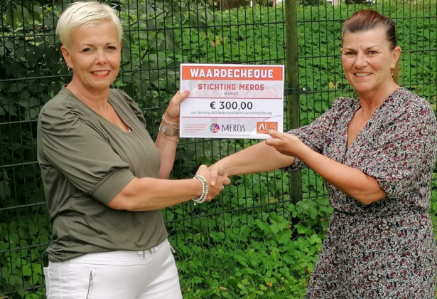 Overhandiging cheque Stichting ALS Nederland