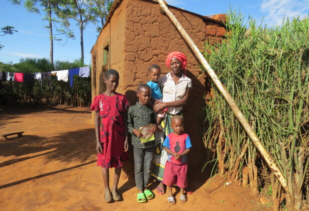 Een veilig thuis voor 33 gezinnen in Tanzania